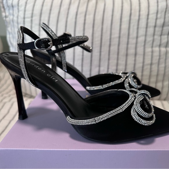 Madden Girl Dreamy Black and Rhinestone Pumps‎ - Picture 6 of 9